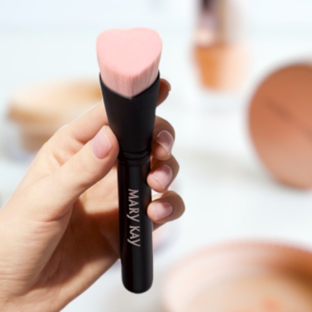 Limited Edition Heart-Shaped Foundation Brush - Mary Kay